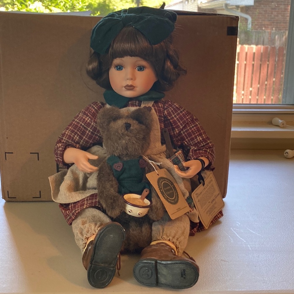 Boyd’s Bears collectible dolls Jean and Nutmeg